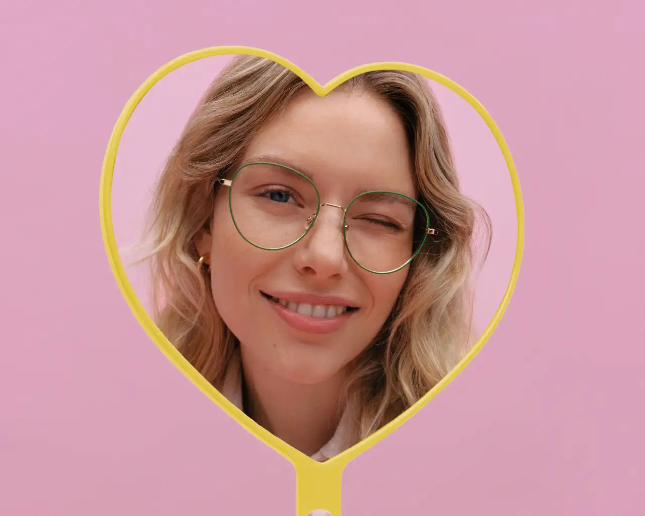 Model winking in mirror